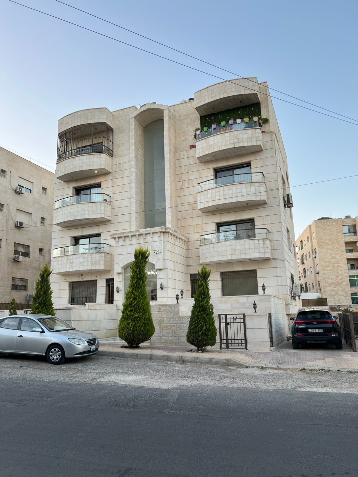Modern Apartment for Sale in Al-Jbeiha with High-End Finishes - Buy  in Amman